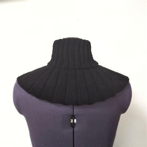 dickie turtleneck collar